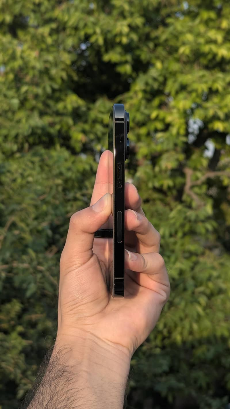 Apple iPhone 14 Pro 1