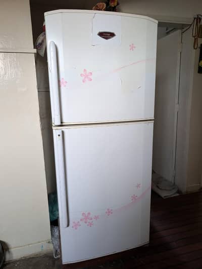 Haier Fridge 12 Cubic Feet Size 345 ml Capacity 180W