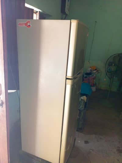 Dawlance Refregriator medium size