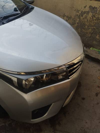 only 1 fender touching total genioun outer and interior. 0314.5371678