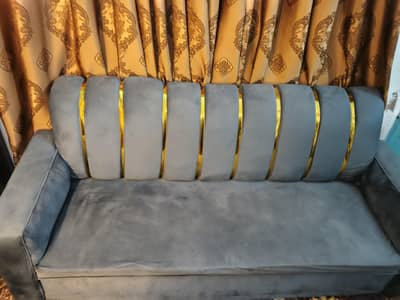 sofa for sell