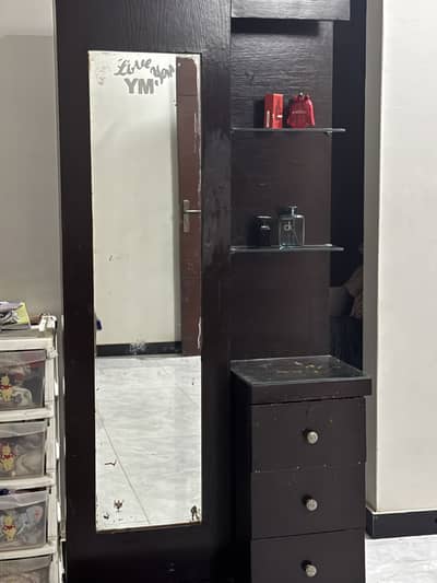 Dressing table and 2 side tables for urgent sale