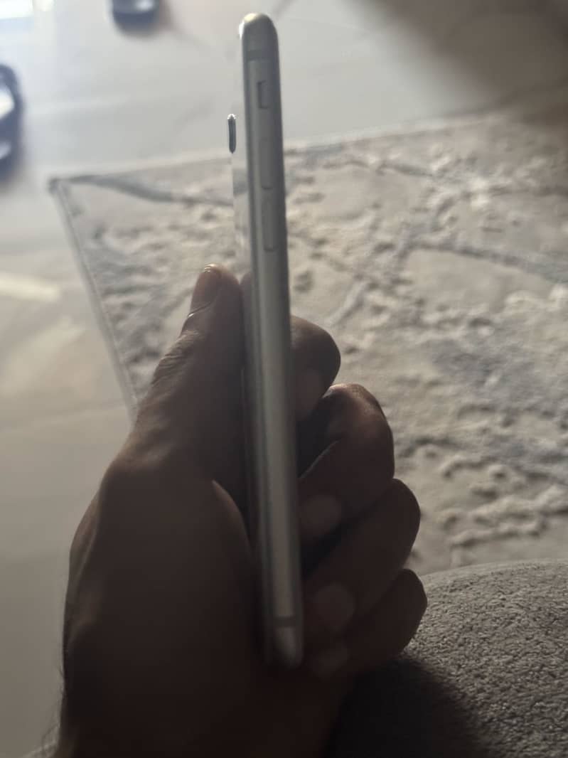 iPhone 8 5