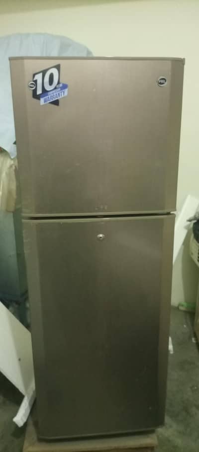 PEL MEDIUM SIZE BRAND NEW FRIDGE