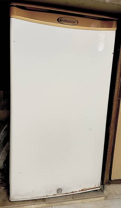 Super National mini Fridge
