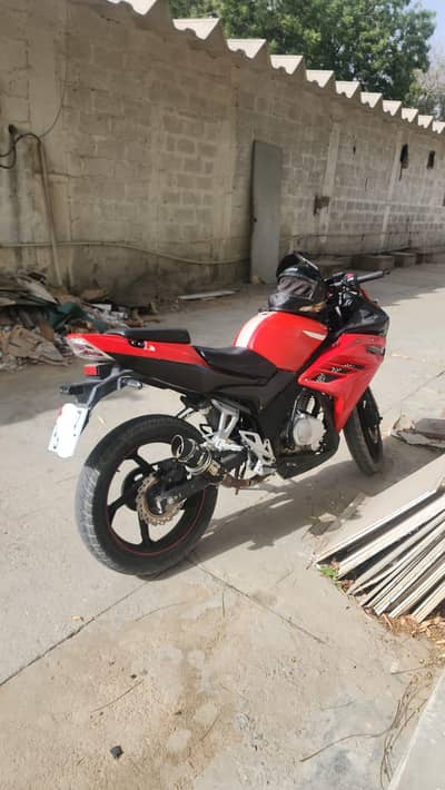 SUPER POWER LEO 200