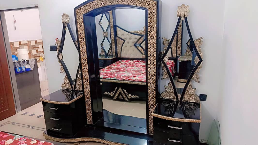 Bed+ Dressing+Chair Set 1