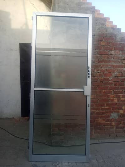 wood pilat, aluminium door, solar plate, shop shutter