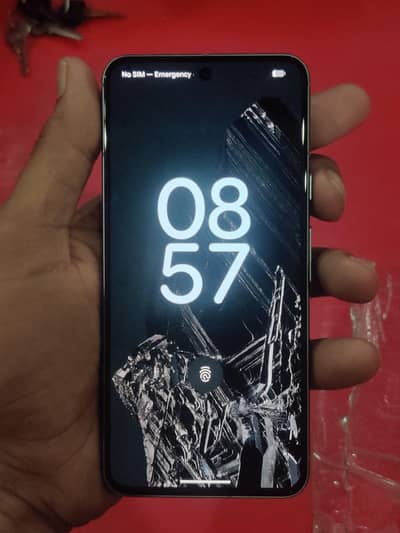 Google Pixel 8 Natural Titanium Colour