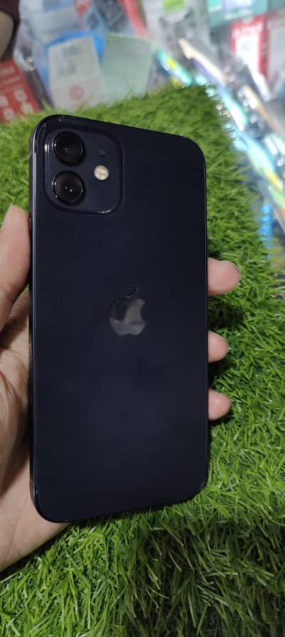 Apple iPhone 12, Waterproof