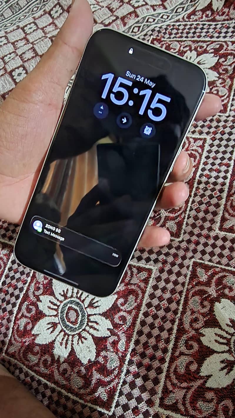 iphone 17 pro max 1