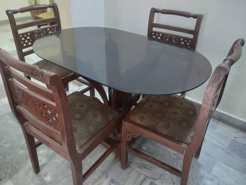 Dining Table 0