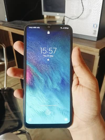 Samsung A50 4/128gb with box