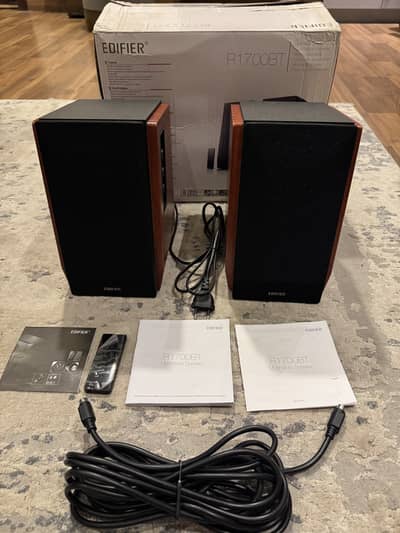 Edifier R1700BTs Active Bluetooth Bookshelf Speakers