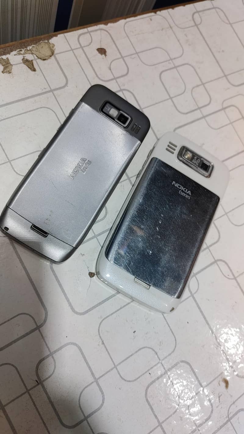 Nokia E52/72 1