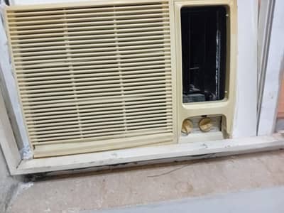 0.75  ton window ac  in orignal condition .