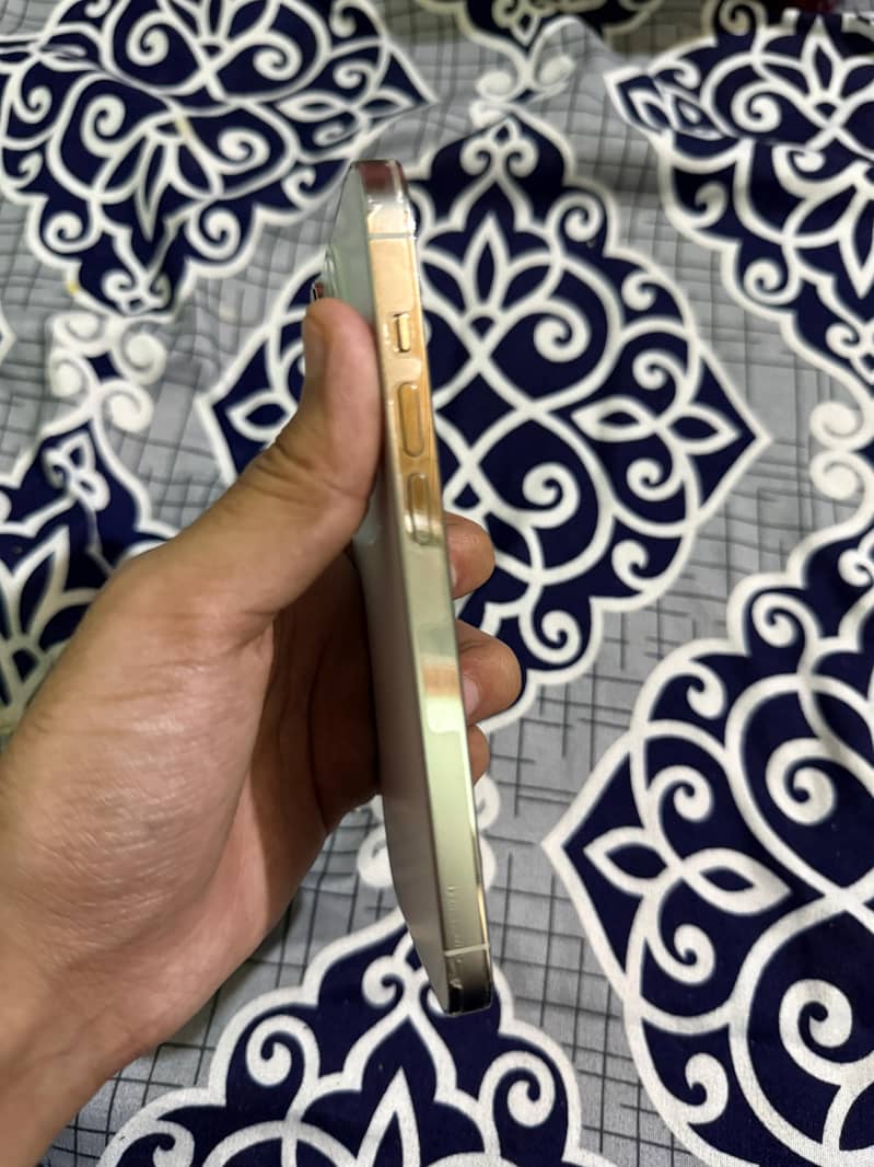 14 pro 4