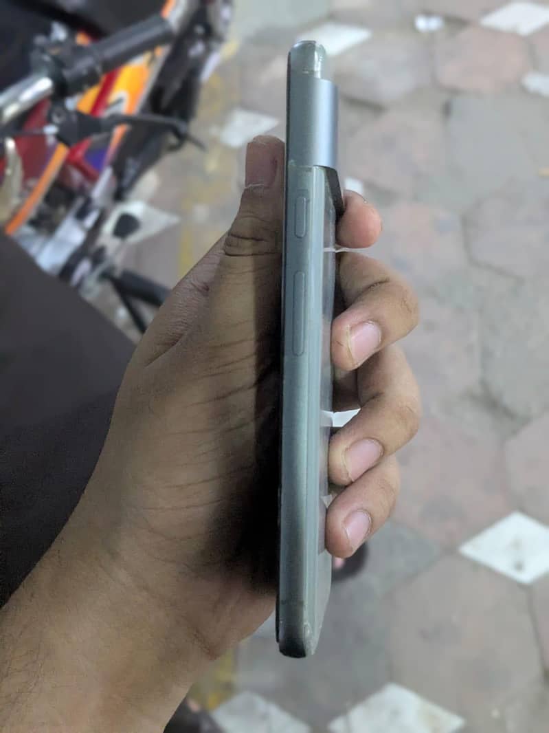 Google Pixel 8 1