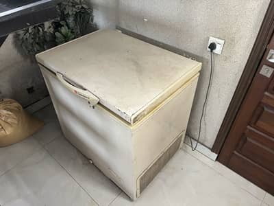 Dawlance Deep Freezer