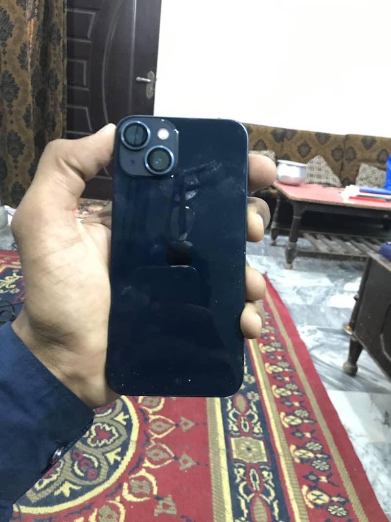 iPhone 13 4