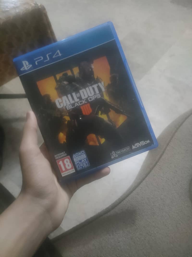Ps4 pro 3 controller with 2 games 3