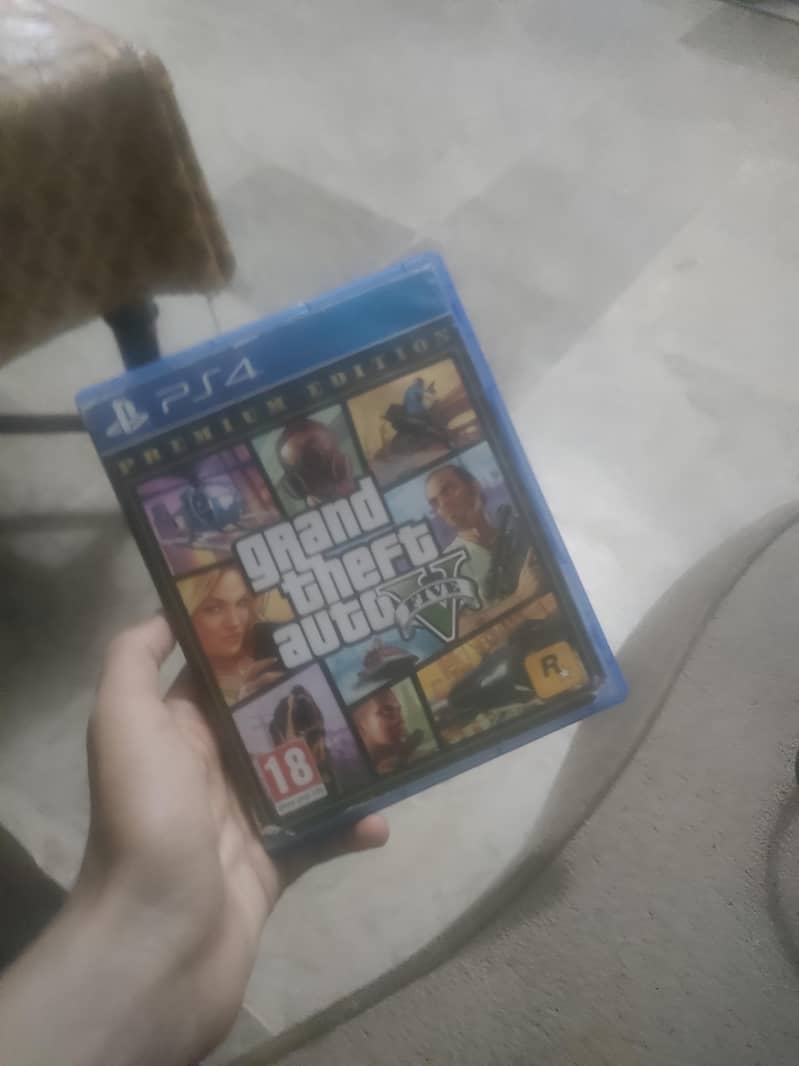 Ps4 pro 3 controller with 2 games 4
