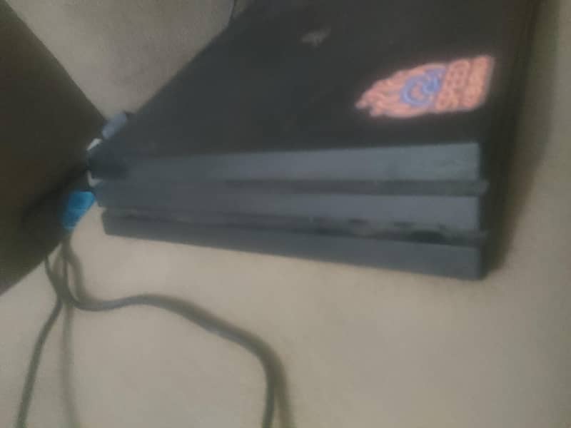 Ps4 pro 3 controller with 2 games 6