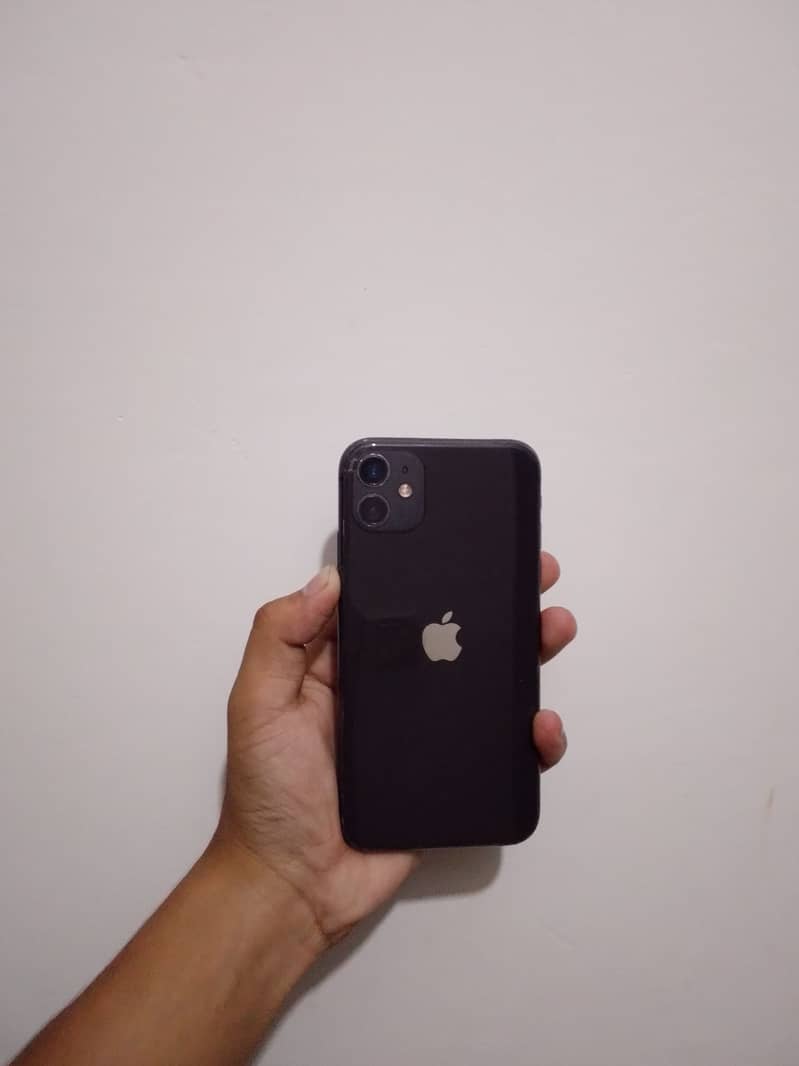 IPHONE 11 4