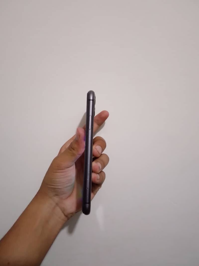 IPHONE 11 9