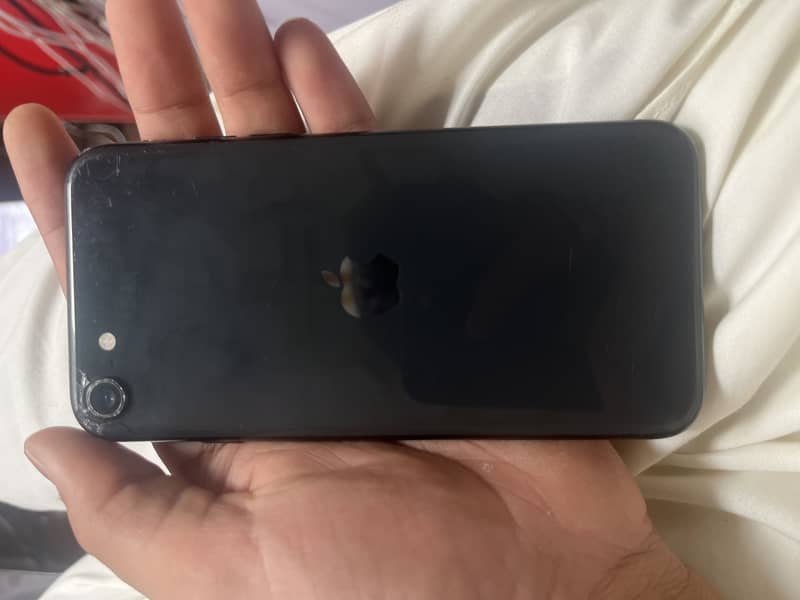 iPhone SE 0