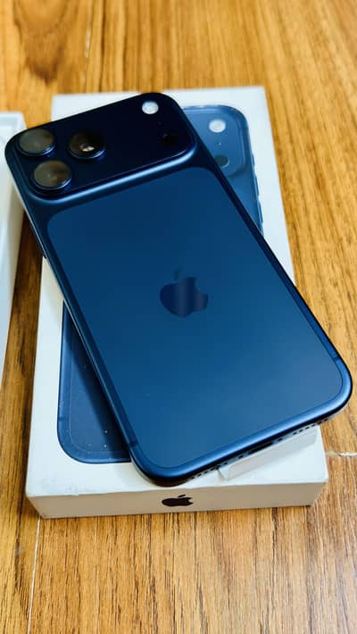 Iphon 17 pro max 1 tb factory unlock