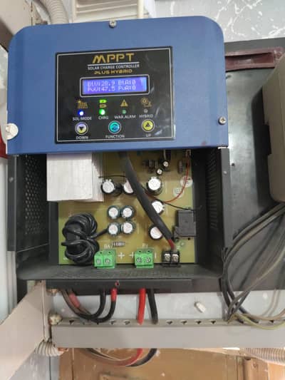V-Tronic MPPT 80 A Hybrid Solar Charge Controller