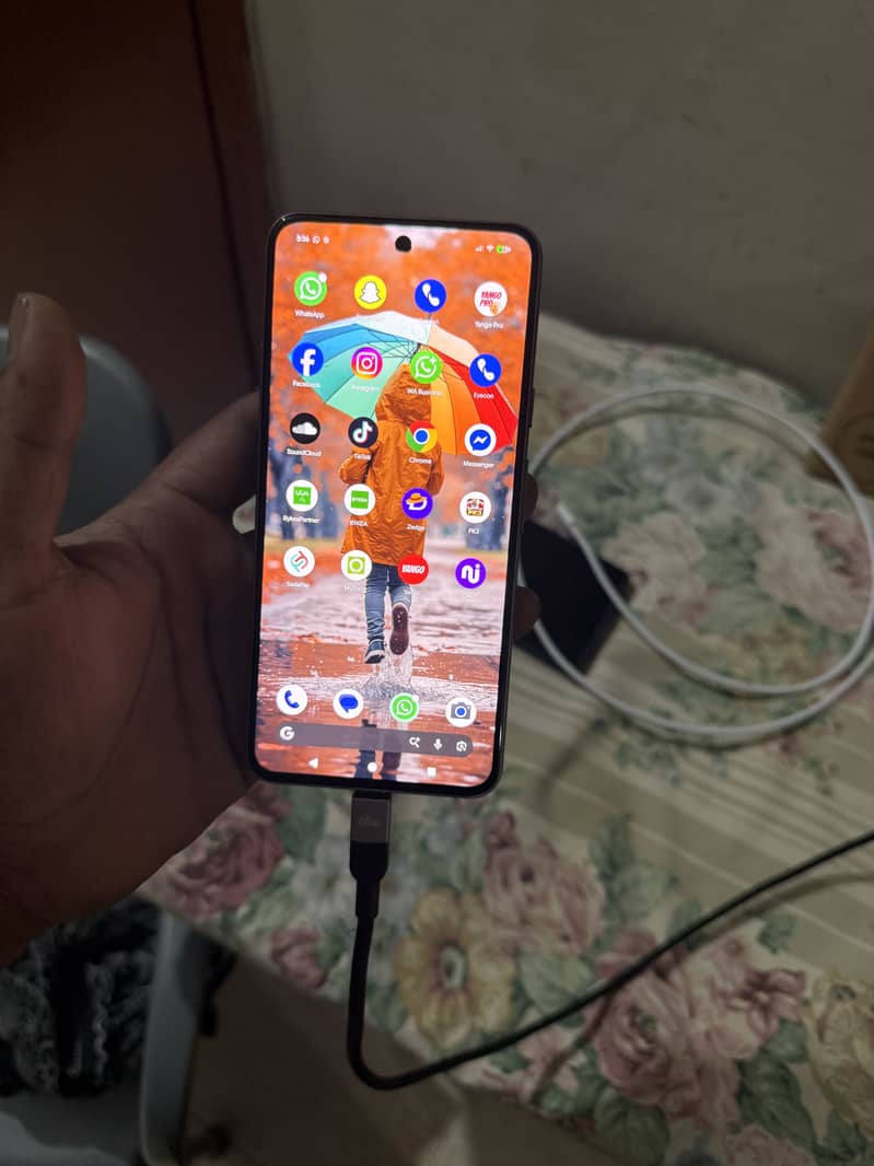 Google Pixel 8 4