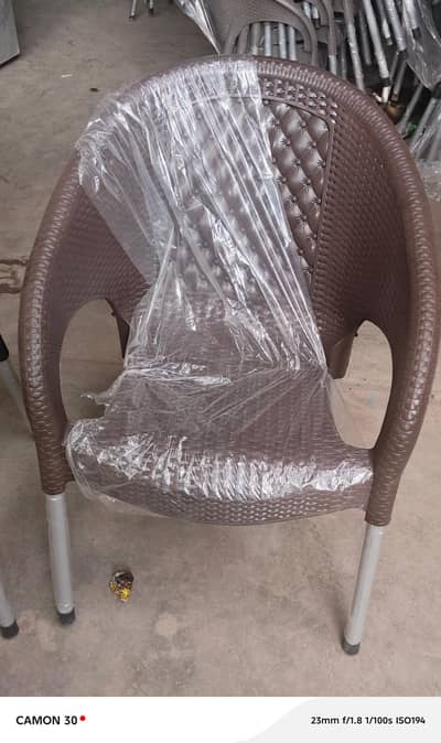 best plastic chairs and tables