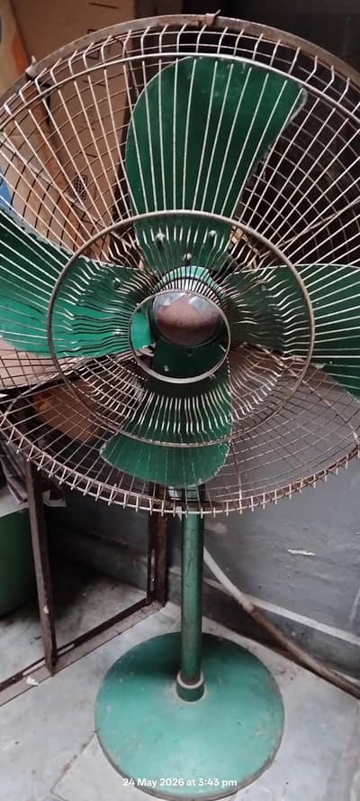 Pedestal Fan for sale