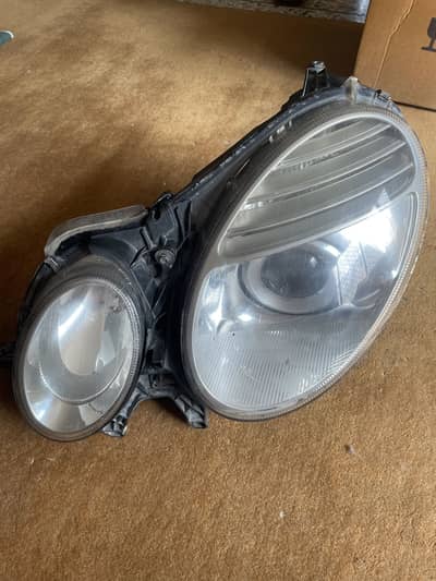 Mercedes benz w211 headlights