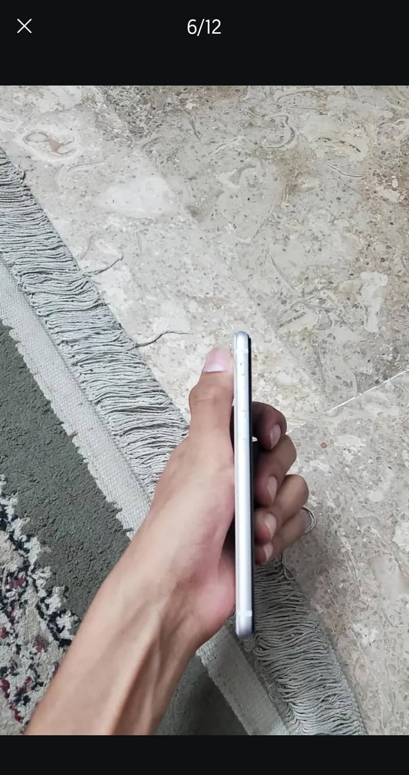IPHONE SE 2020 4