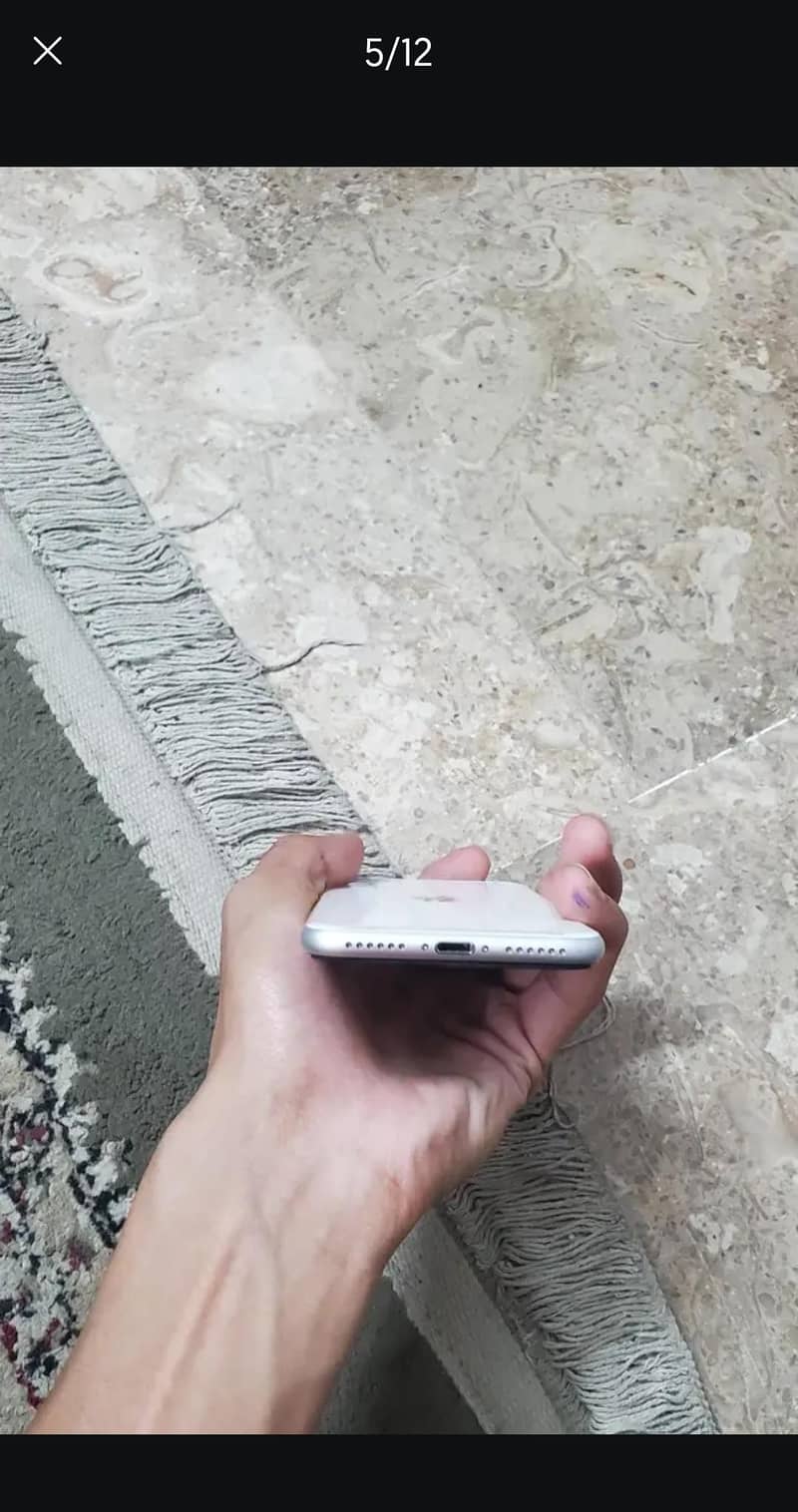 IPHONE SE 2020 5