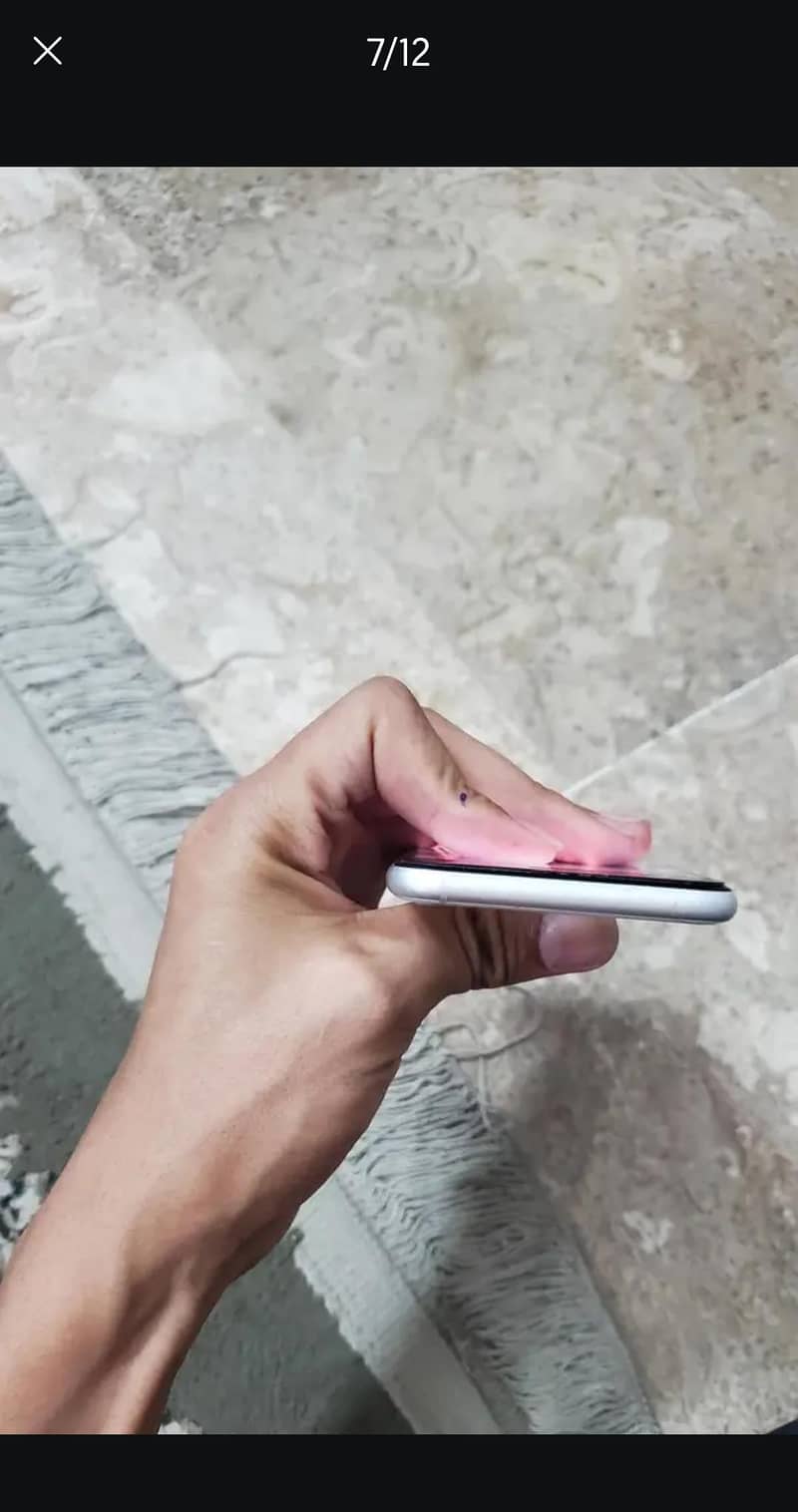 IPHONE SE 2020 6