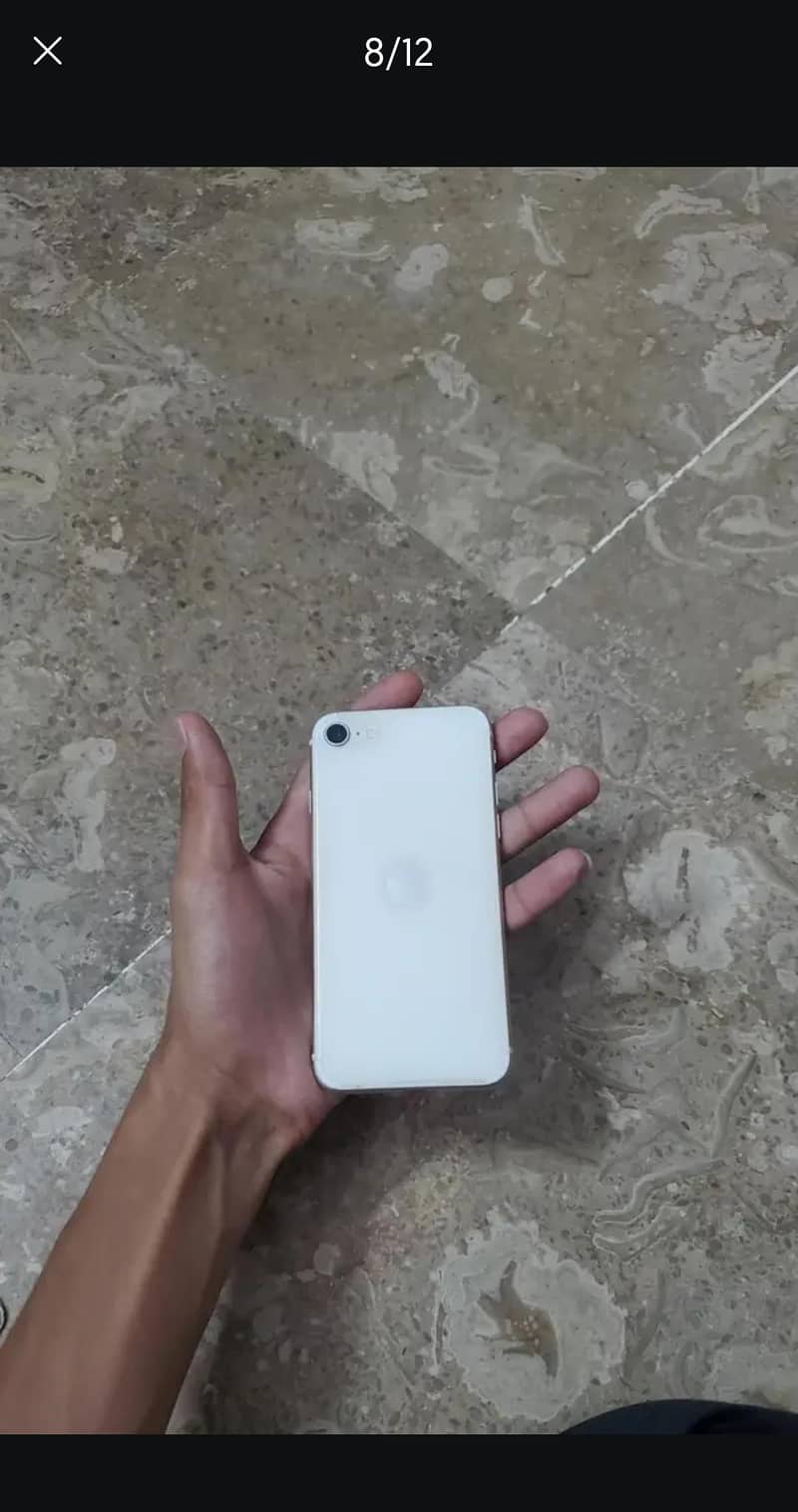 IPHONE SE 2020 7