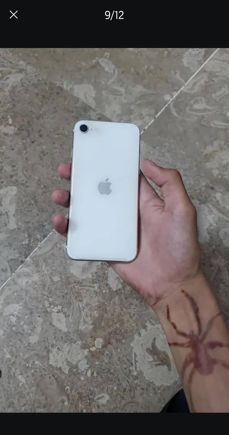 IPHONE SE 2020 8