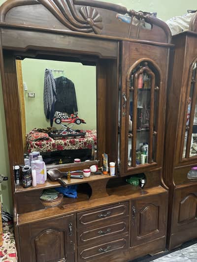 Dressing table