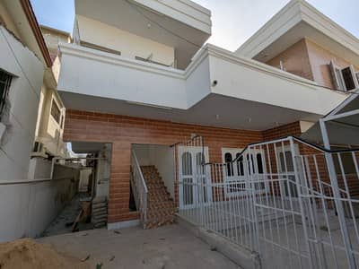 400SQYD 1ST FLOOR PORTION WITH ROOF