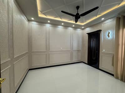 10 Marla Beautiful Spanish House