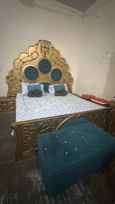 Chinoti made kingsize bed