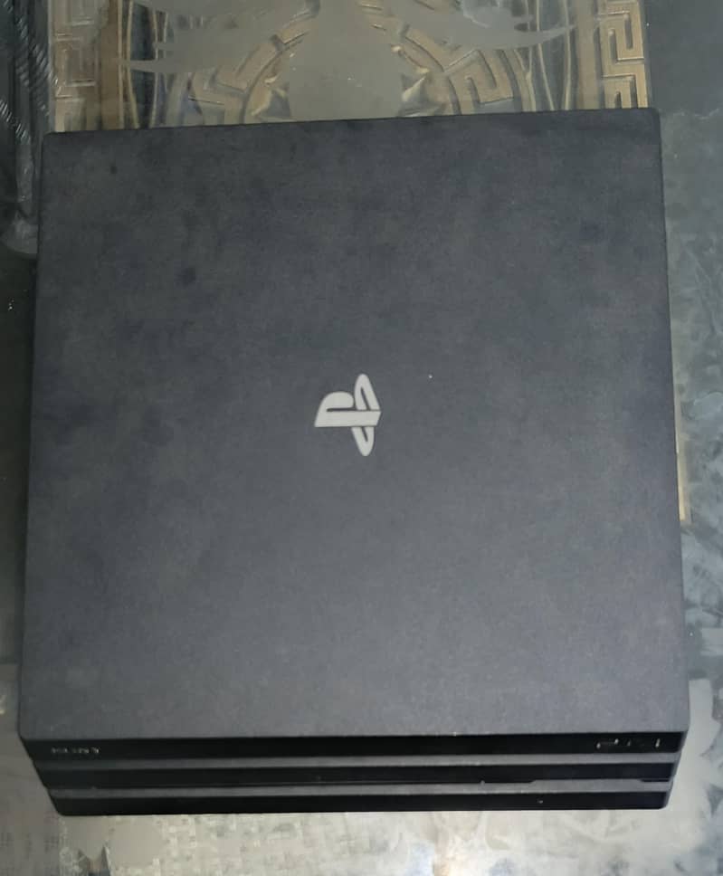 PS4 PRO WITHOUT CONTROLLER AND WITHOUT BOX 0