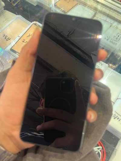 Realme c33