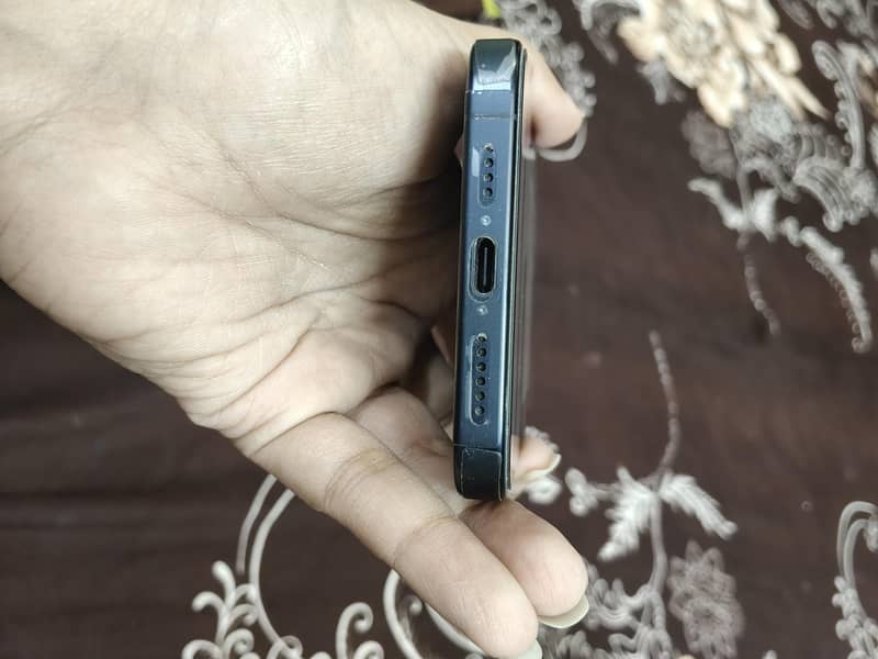 Apple iPhone 15 Pro Max 5