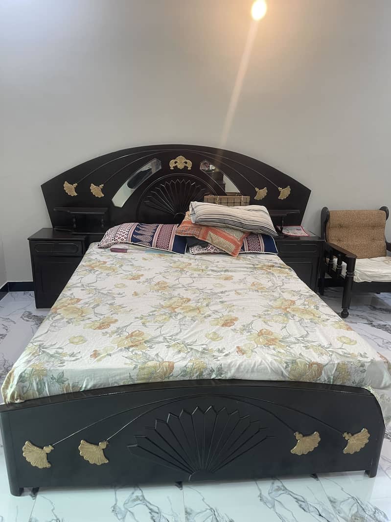 Bed Set Sofa  Set Dressing Table 0