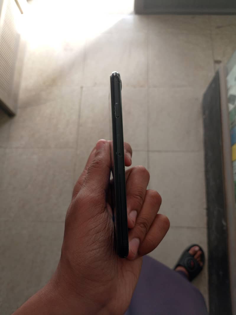 condition new 4